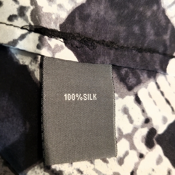 Kenneth Cole Reaction Silk Geometric Peasant Blouse - Picture 7 of 8